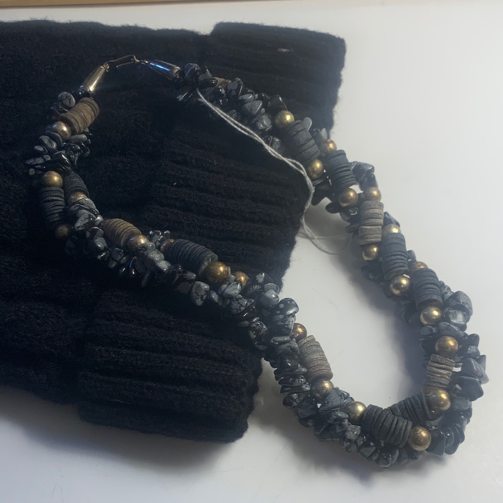 Vtg Sodalite Elegant Black and Gold Beaded Necklace